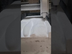 EPS (expandablepolystyrene) het beeldhouwwerk van de koraalverf kan in opslag voor huwelijksdecoratie worden verfraaid