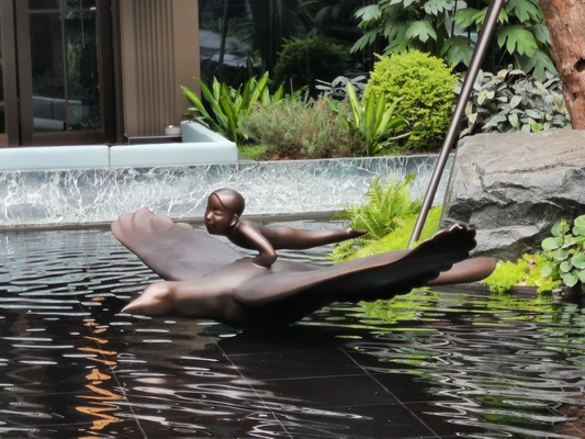 Aanpassing Waterscape Bronzen beeldhouwwerk Metalen verlichtingsbeeldhouwwerk
